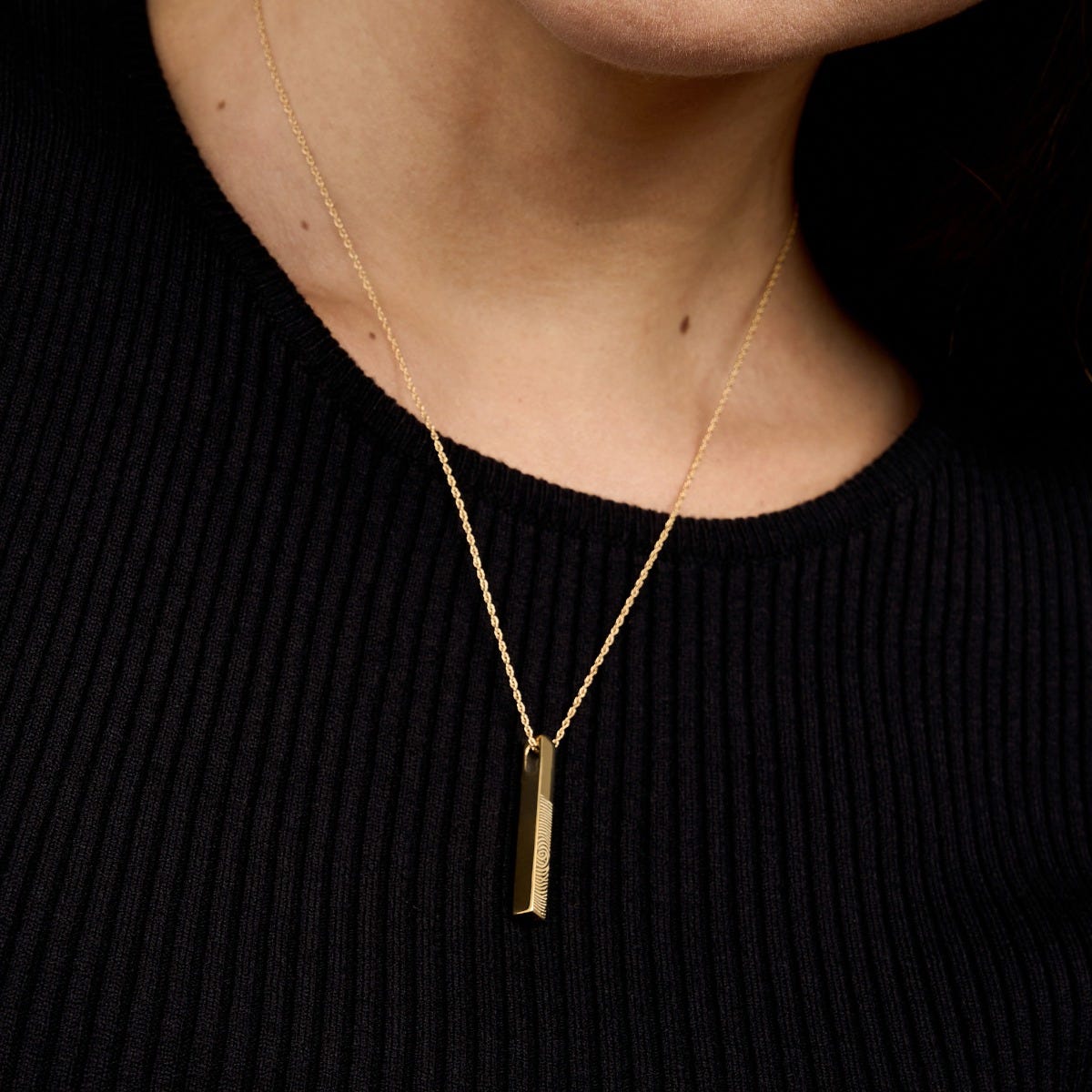 Personalized Fingerprint Vertical 3D Bar Necklace