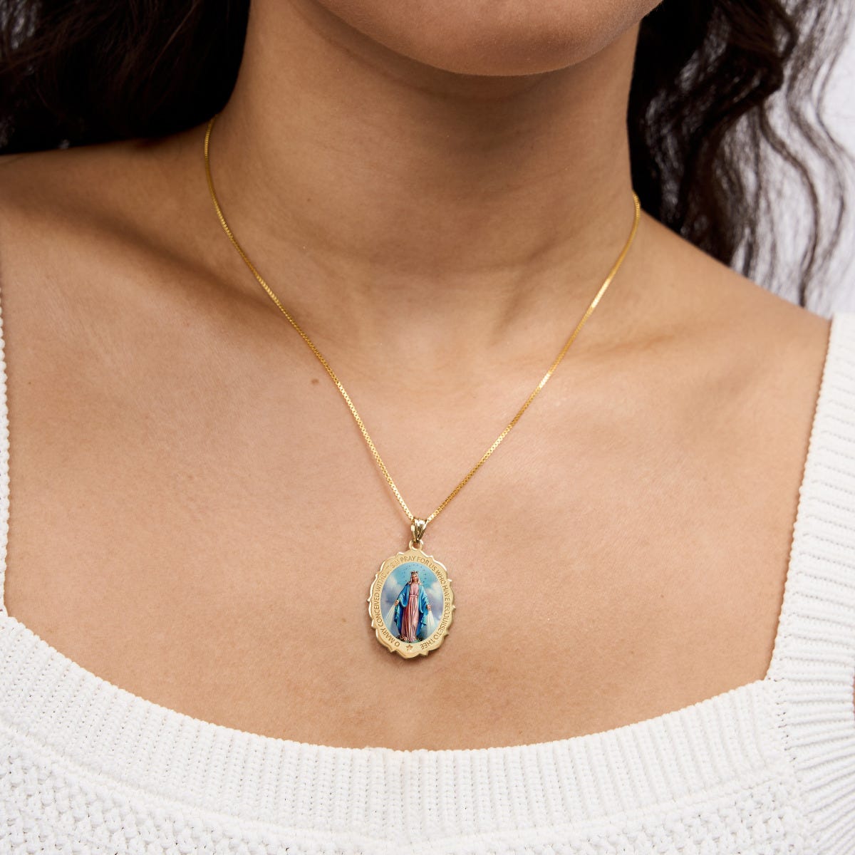 Miraculous Medal Scalloped Oval Color "EXCLUSIVE"