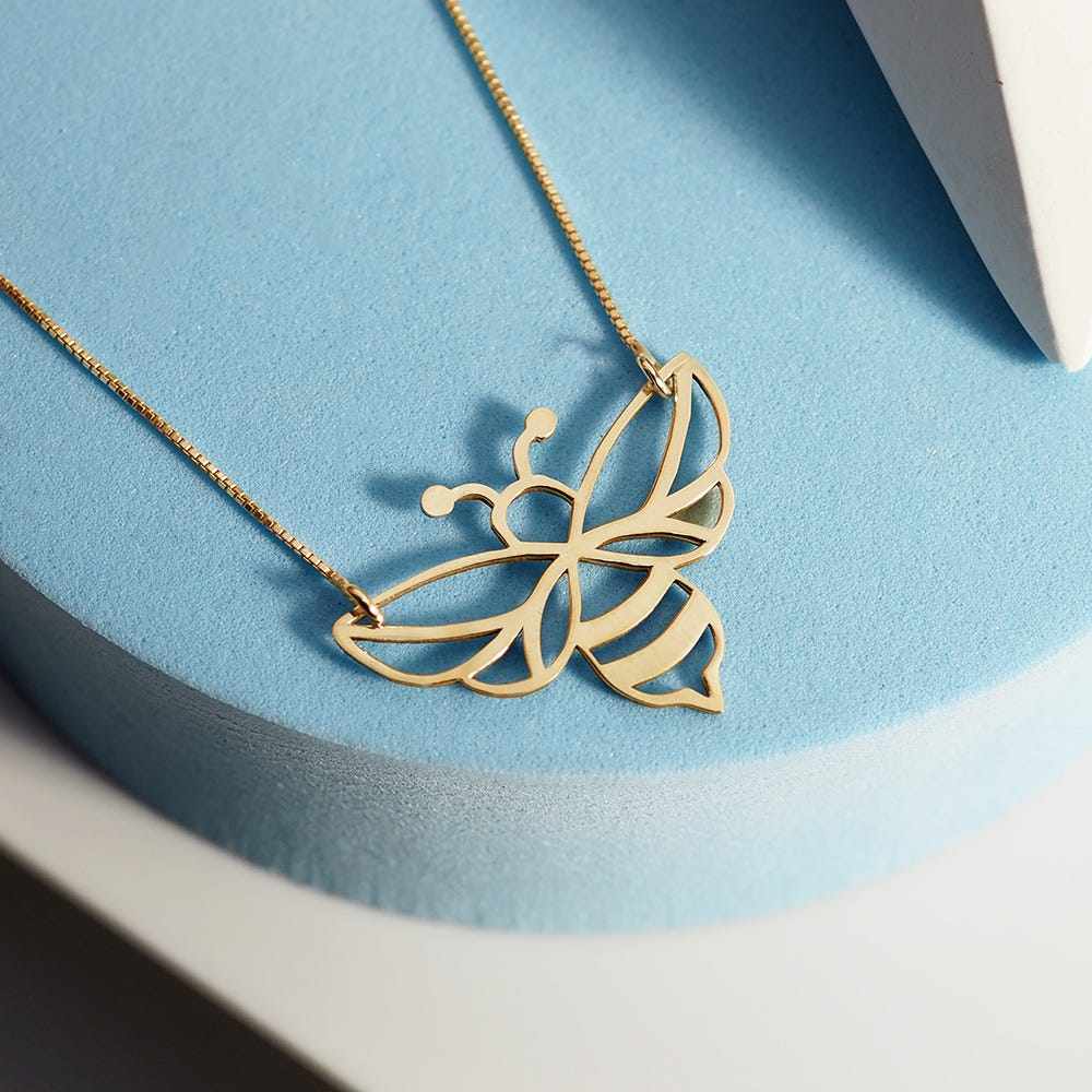 Breathtaking Bee Necklace