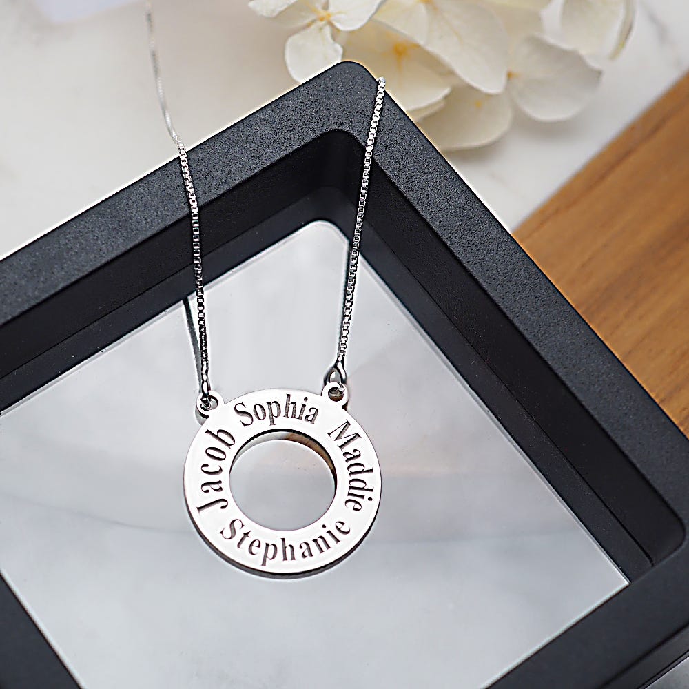 Personalized Mother's Disc with up to 4 Names & Chain Included
