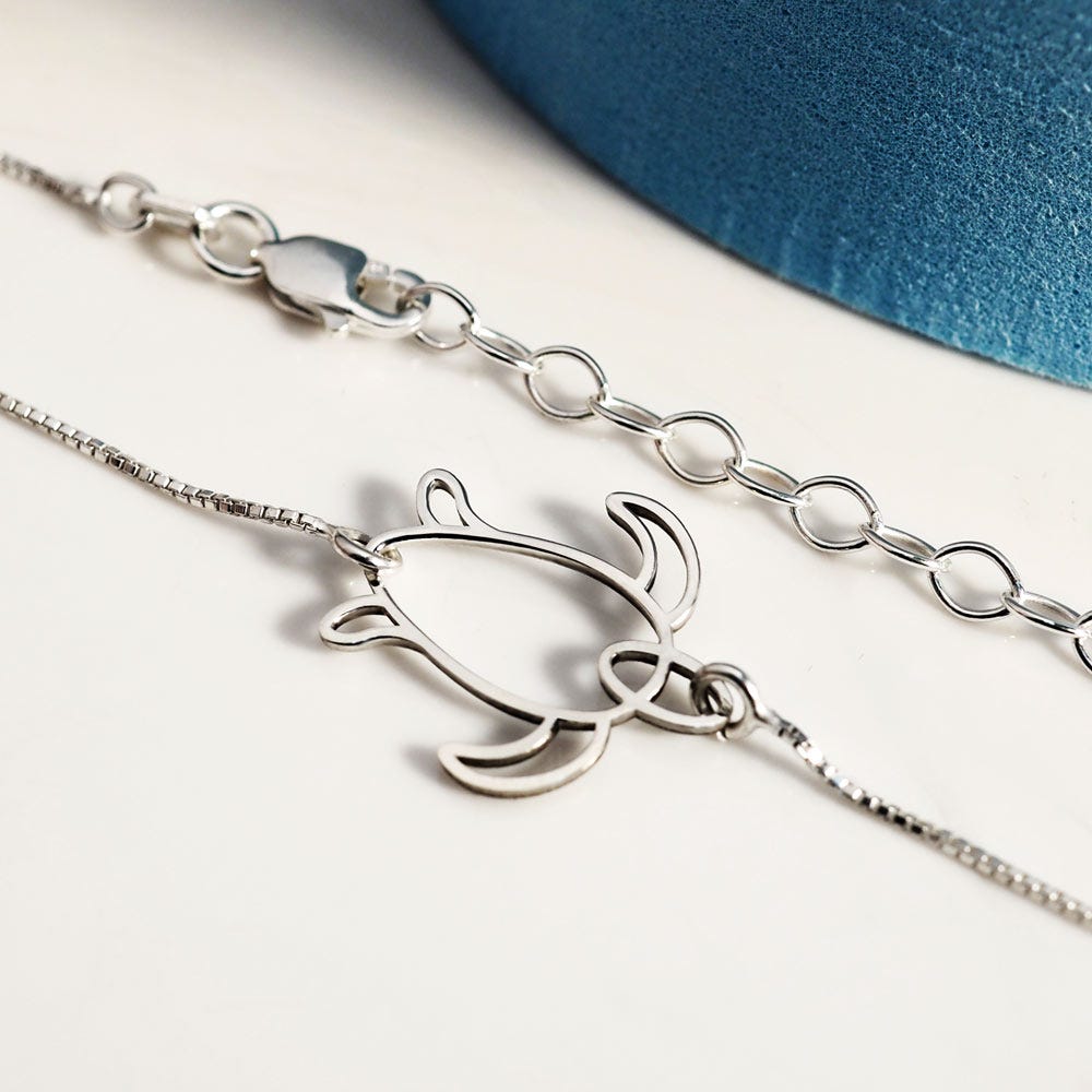Sleek Sea Turtle Anklet
