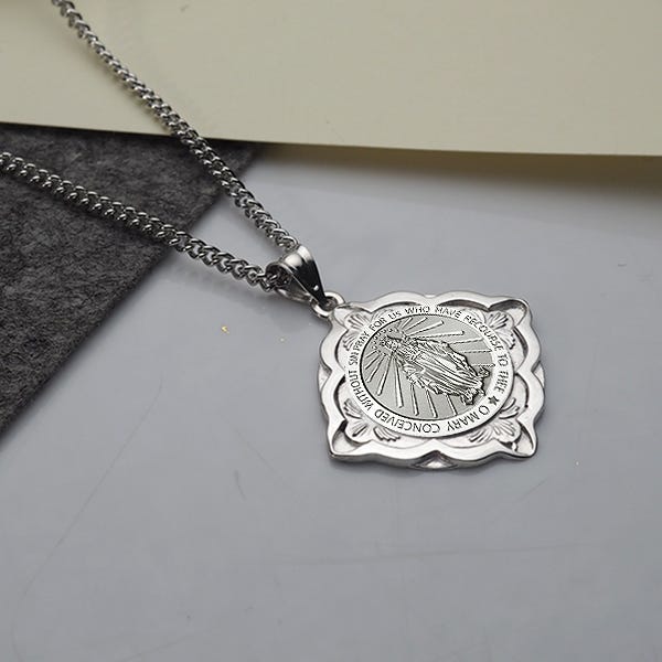 Miraculous Medal Blessed Virgin Mary Cathedral Round Religious Medal  "EXCLUSIVE"