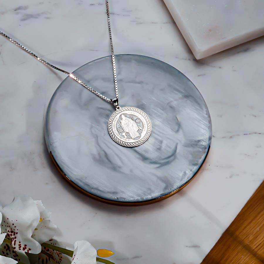 Saint Benedict Round Rope Border Religious Medal