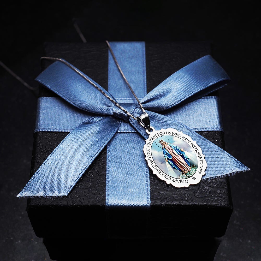 Miraculous Medal Scalloped Oval Color "EXCLUSIVE"