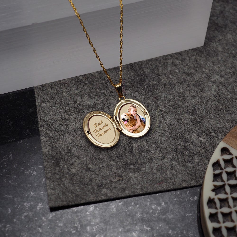 18k Premium Weight Yellow Gold Oval Locket